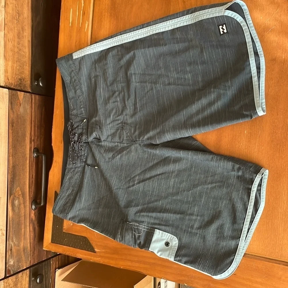 BILLABONG Recycler Board Shorts Size 33
